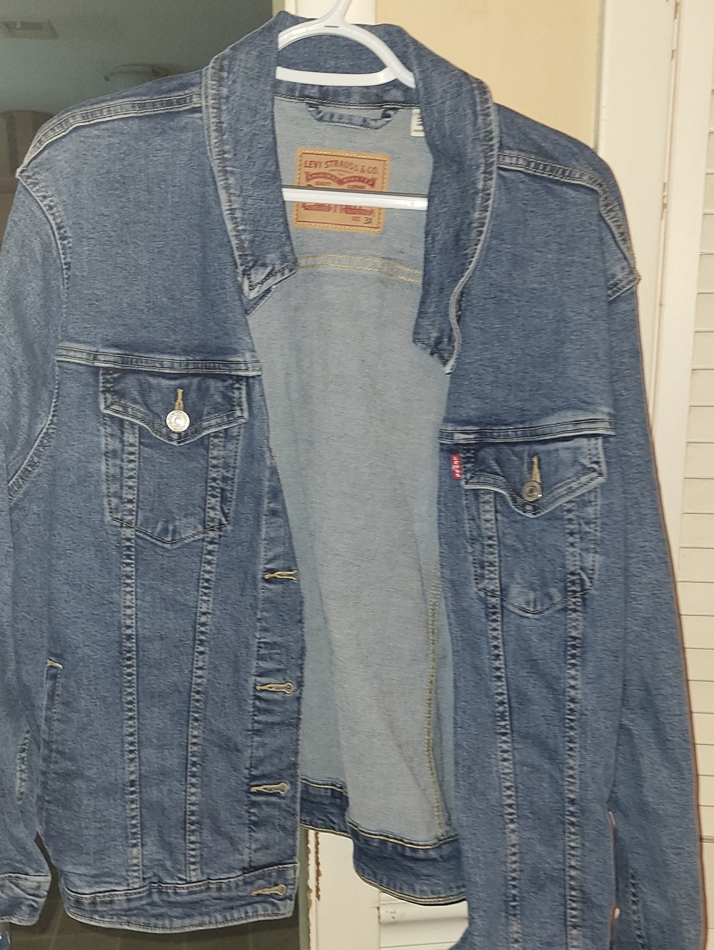 Levi's Womens Light Blue Denim Jacket - Classic Trucker Style
